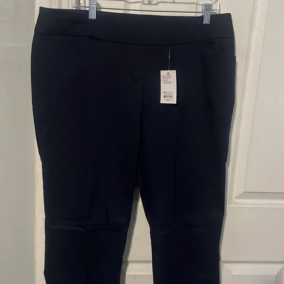 NWT Croft & Barrow Classic Navy Pullon Pants - Picture 3 of 11
